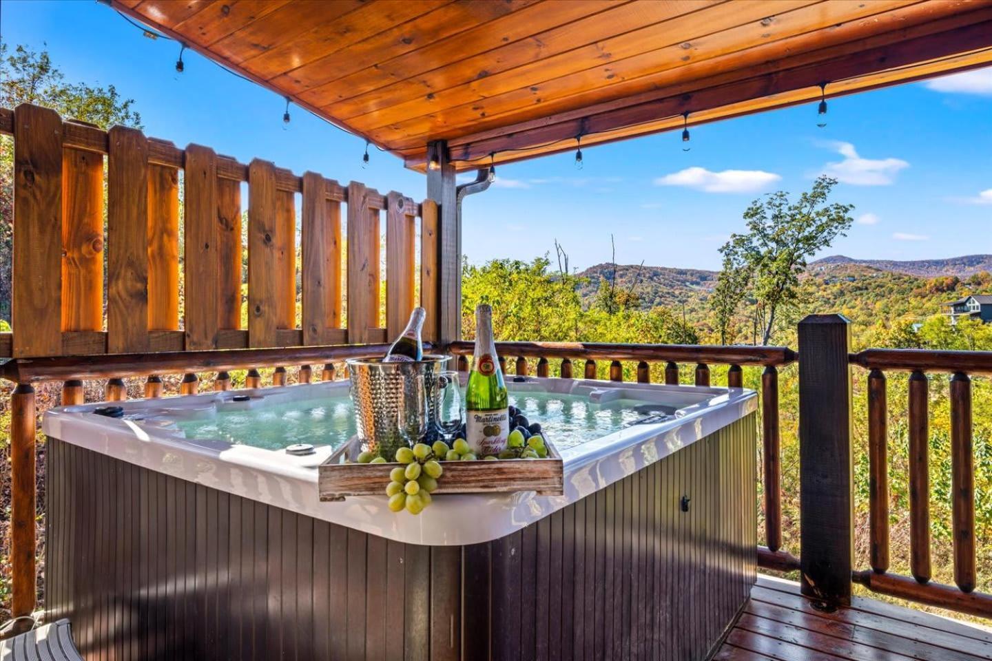 Indoor Pool, Volleyball Beach, Mountain View, Luxury Gatlinburg Exterior foto