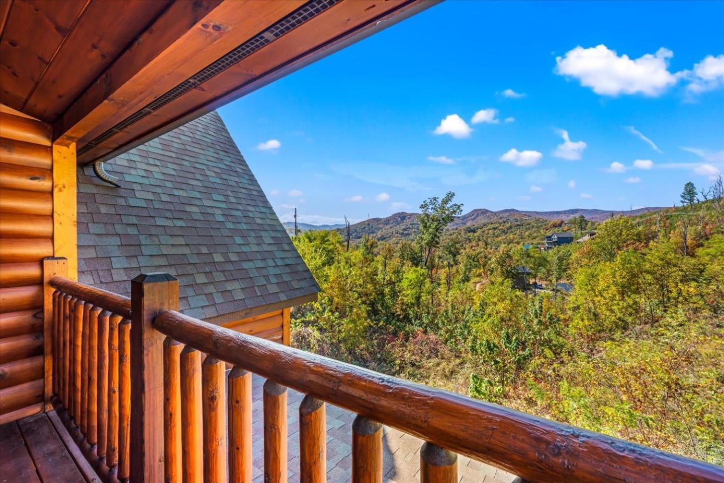Indoor Pool, Volleyball Beach, Mountain View, Luxury Gatlinburg Exterior foto
