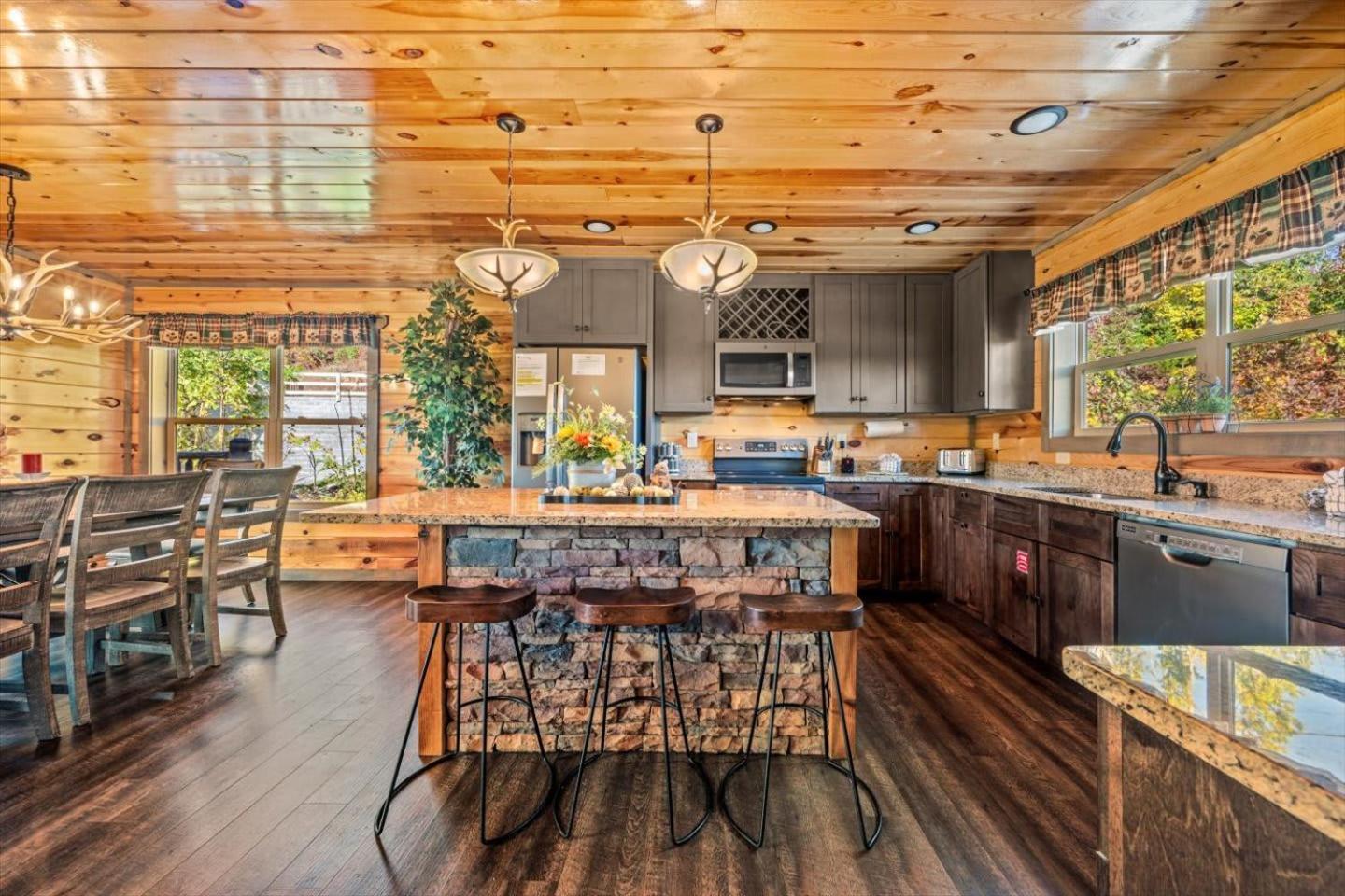 Indoor Pool, Volleyball Beach, Mountain View, Luxury Gatlinburg Exterior foto