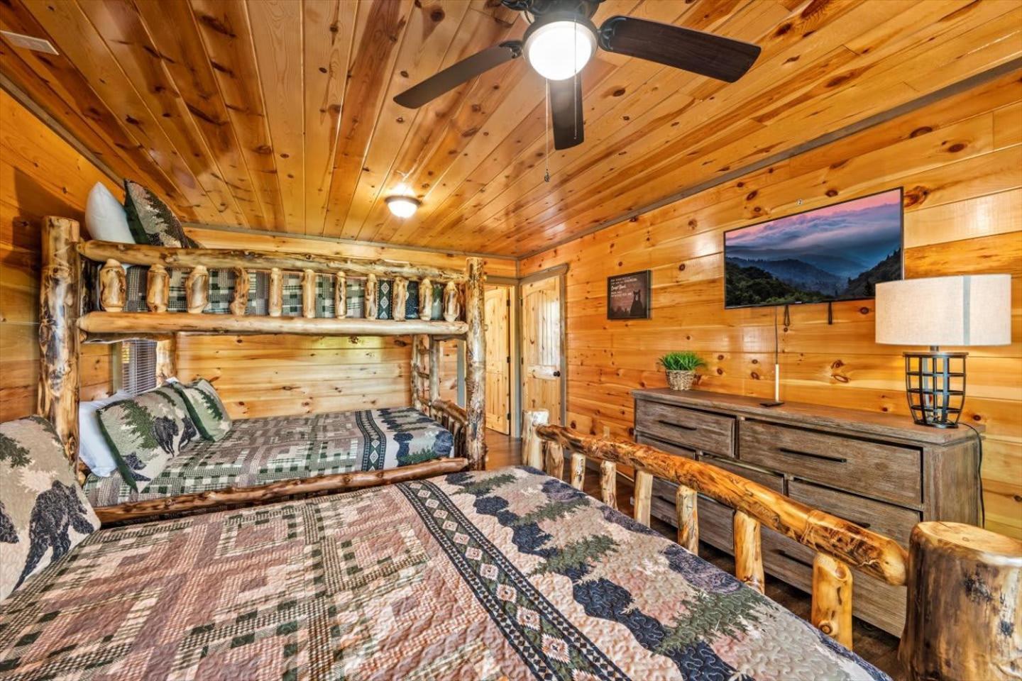 Indoor Pool, Volleyball Beach, Mountain View, Luxury Gatlinburg Exterior foto
