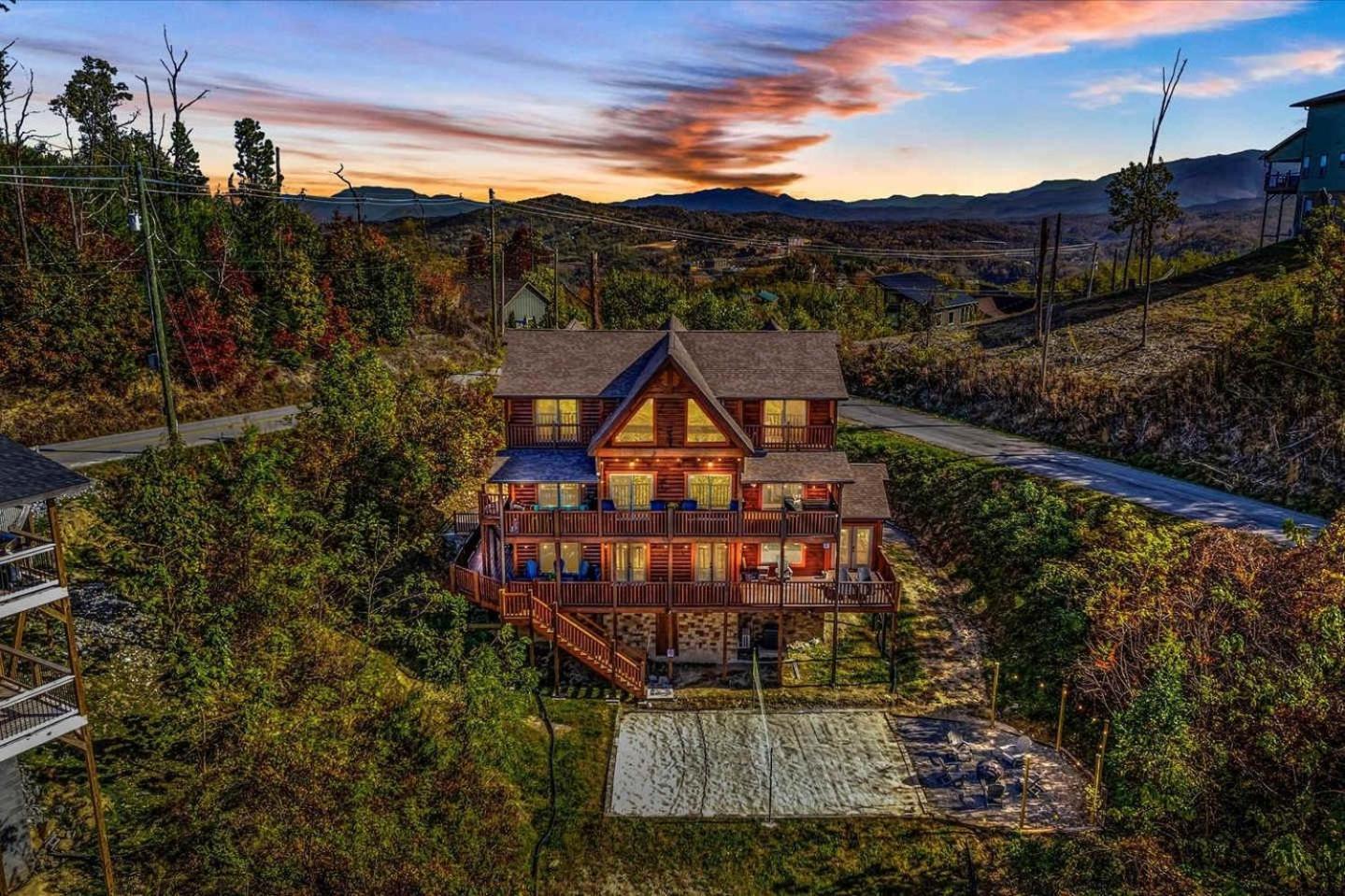Indoor Pool, Volleyball Beach, Mountain View, Luxury Gatlinburg Exterior foto